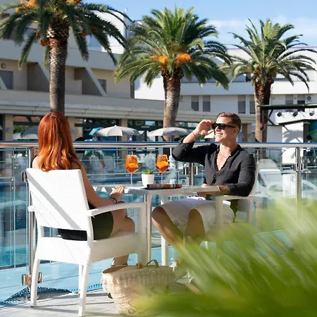 Park Hotel&Dependance con Spiaggia-2